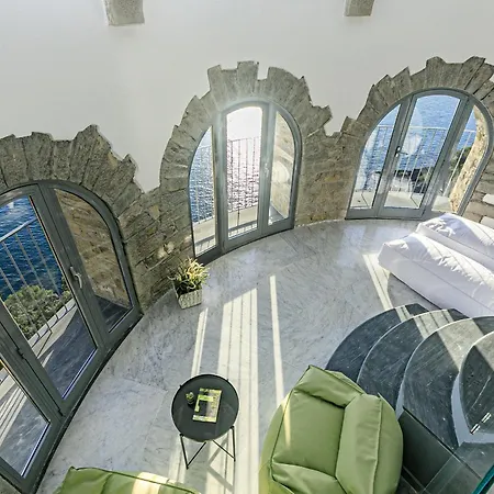 Iflat Castel Sem Benelli شقة *