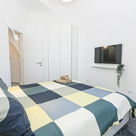 Iflat Castel Sem Benelli * زواليي