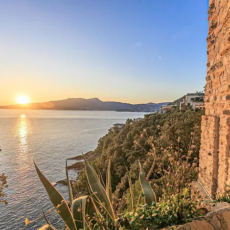 Iflat Castel Sem Benelli * Zoagli